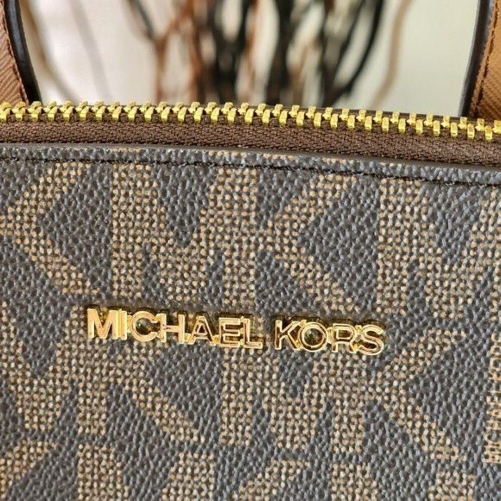 NEW! MICHAEL KORS Cindy MK Signature Brown LG Backpack Bag Gold Logo - Picture 10 of 14